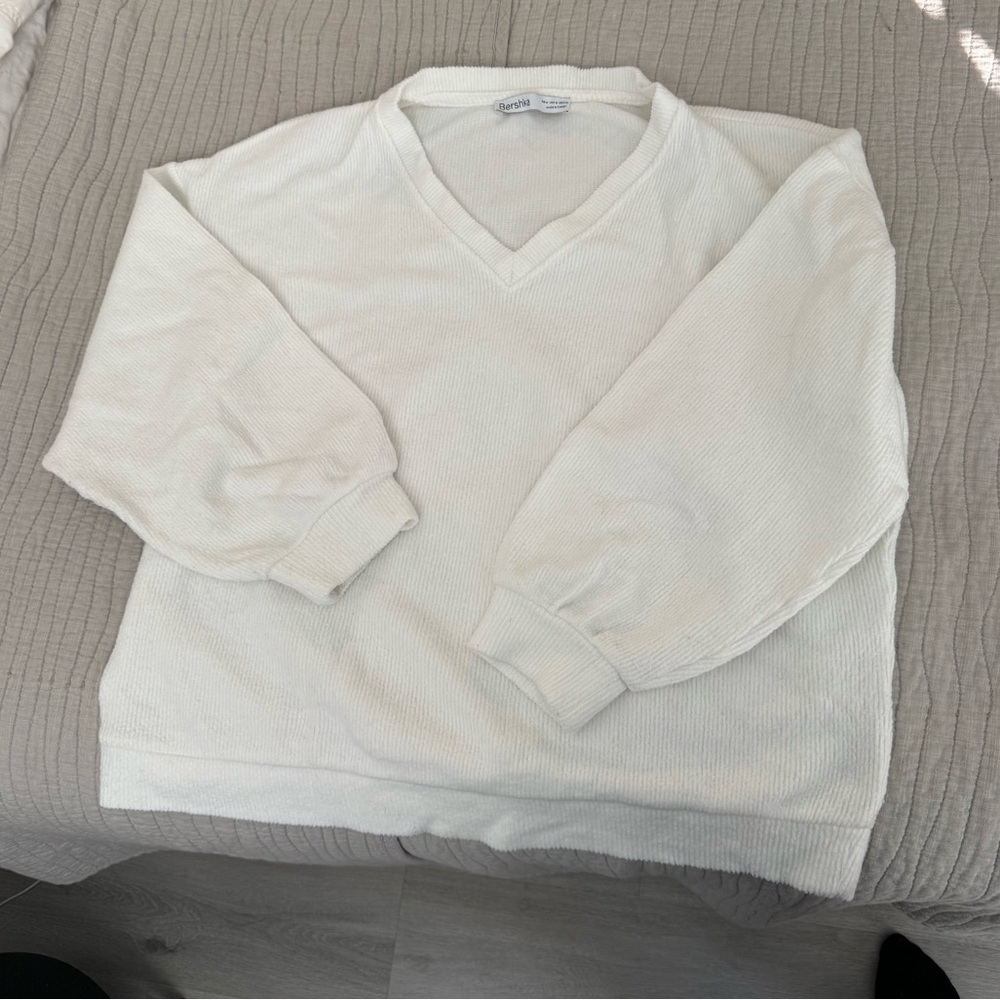 Bershka Cream V-Neck Sweater